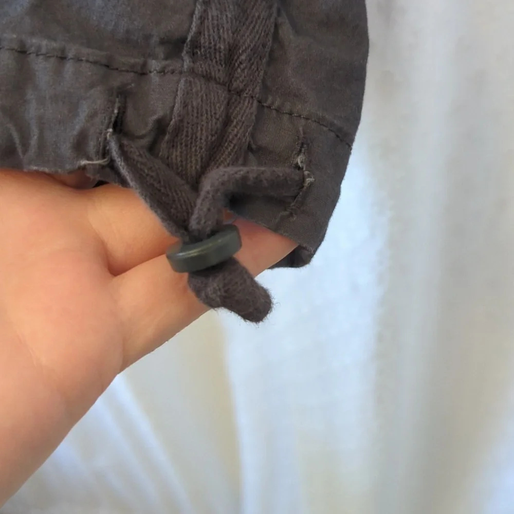 Social Standard By Sanctuary Dark Blue Grey Cargo Capris, Women's Small - Picture 4 of 7